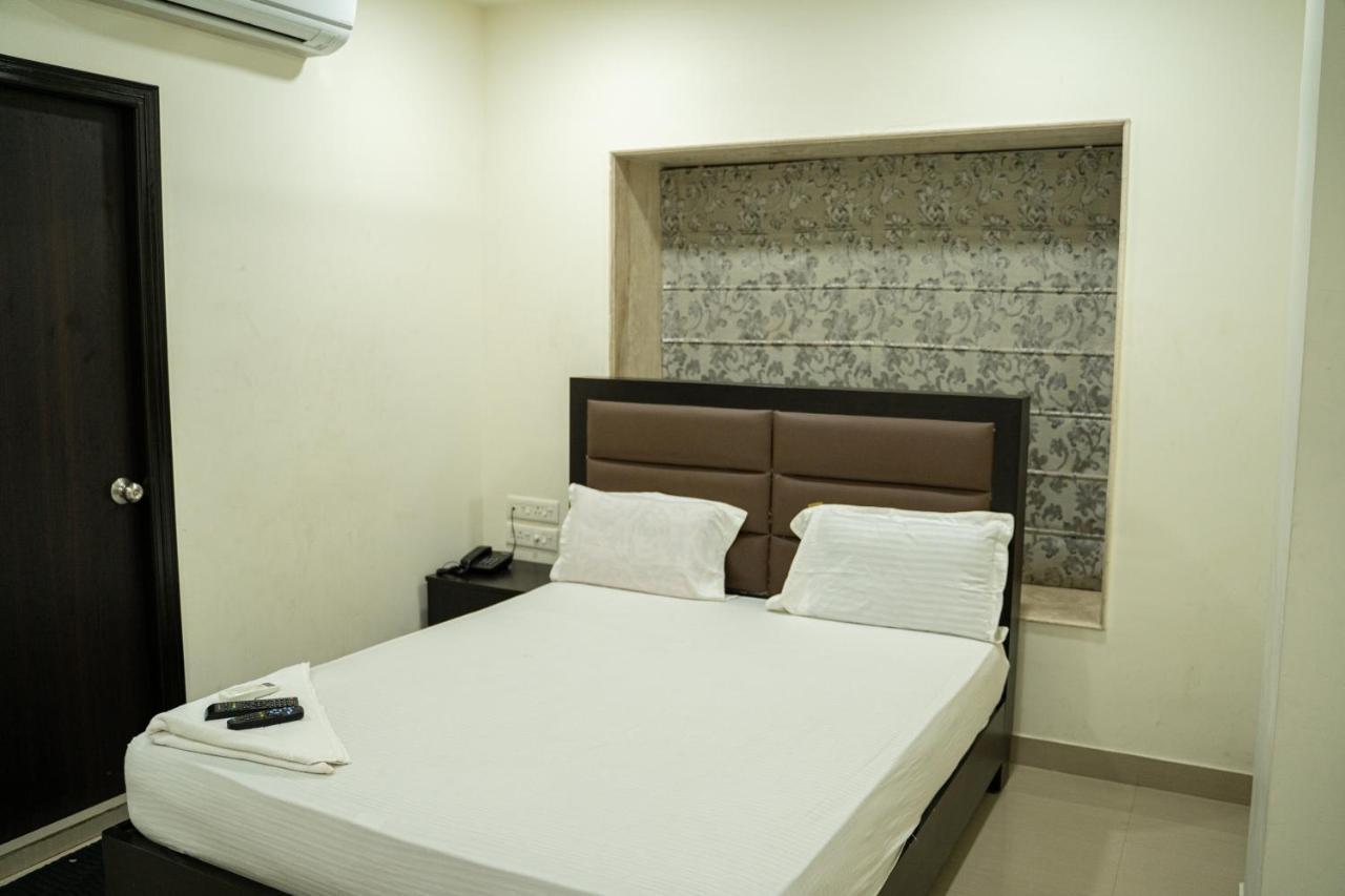 Nk7 Guest House كولكاتا المظهر الخارجي الصورة