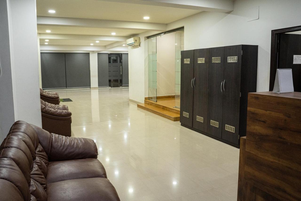 Nk7 Guest House كولكاتا المظهر الخارجي الصورة