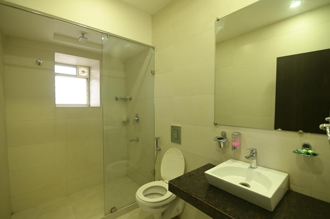 Nk7 Guest House كولكاتا المظهر الخارجي الصورة