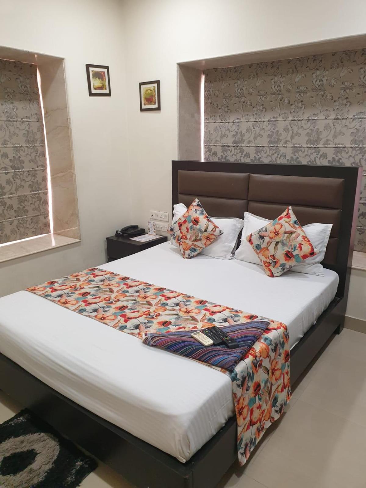 Nk7 Guest House كولكاتا المظهر الخارجي الصورة